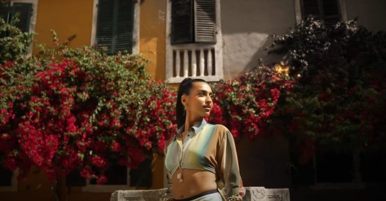 Ξανά viral η Αναστασία: «Σας ευχαριστώ για όλα όσα ζω»  Το καινούργιο της άλμπουμ κυριαρχεί στις προτιμήσεις του κοινού