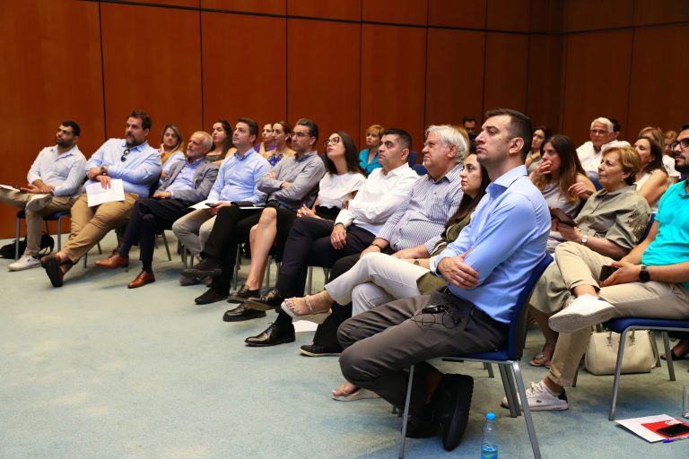 Χτίζοντας Δυνατούς Δεσμούς με την Κοινωνία από την Τράπεζα Κύπρου