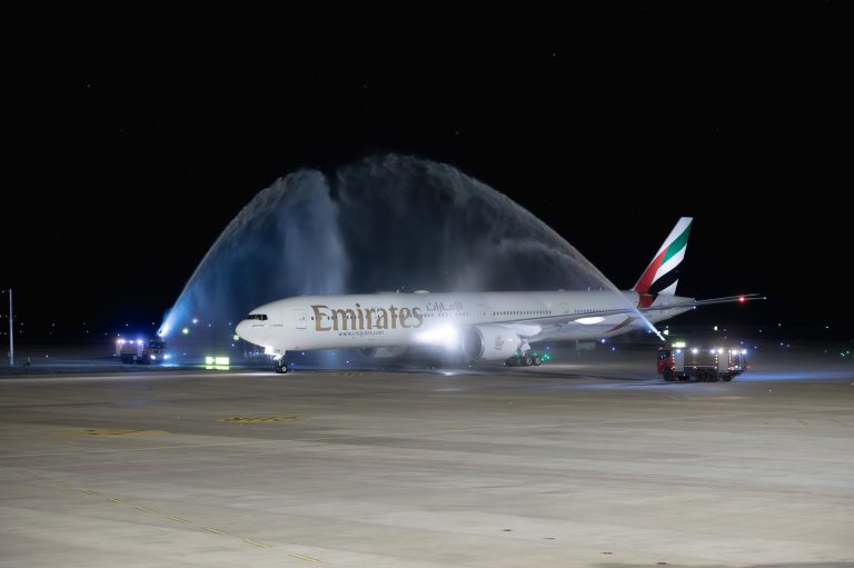 Η Emirates εγκαινιάζει επίσημα πτήσεις προς Ντα Νανγκ και Σιέμ Ριπ μέσω Μπανγκόκ