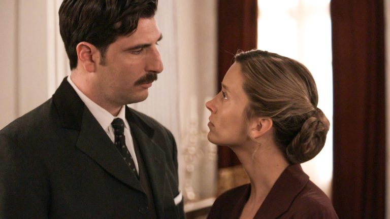 «GRAND HOTEL»  Όλα τα μυστικά μένουν εδώ!