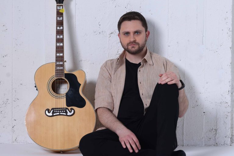 «ΜΑΚΡΙΑ ΑΠ’ ΤΟ ΠΟΤΕ ΜΟΥ»  ΓΙΩΡΓΟΣ ΣΠΕΤΣΙΩΤΗΣ