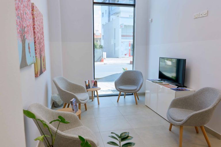 Η Cryos International ανοίγει την πρώτη της κλινική εξωσωματικής γονιμοποίησης στην Κύπρο