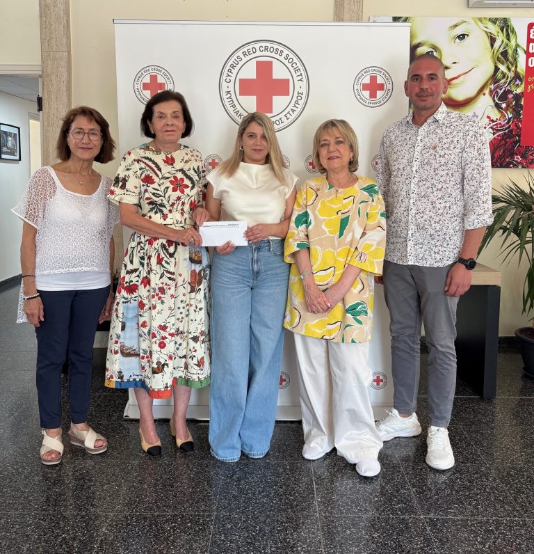 Παράδοση Επιταγής: Οι Υπεραγορές ΑΛΦΑΜΕΓΑ ενίσχυσαν το έργο του Κυπριακού Ερυθρού Σταυρού,  μέσω της εκστρατείας «Ένα παγωτό, πολλά χαμόγελα!»
