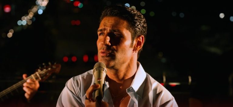 Ο Πέτρος Ιακωβίδης, κάνει μια «μαγική» μουσική έκπληξη μέσα από ένα medley που περιλαμβάνει και ολοκαίνουργια ακυκλοφόρητα τραγούδια του.