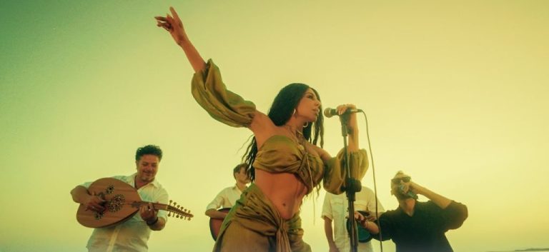 ΚΕΛΛΥ ΚΕΛΕΚΙΔΟΥ: ΜΕΓΑΛΕΣ ΕΠΙΤΥΧΙΕΣ ΤΗΣ Σ’ ΕΝΑ ΚΑΛΟΚΑΙΡΙΝΟ MEDLEY