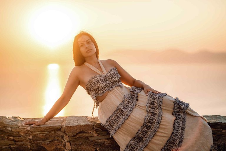 Ηλιάννα Ζέρβα: Προκαλεί «Πυρηνική καταστροφή» με το τραγούδι που της έγραψε ο Πέτρος Ίμβριος!