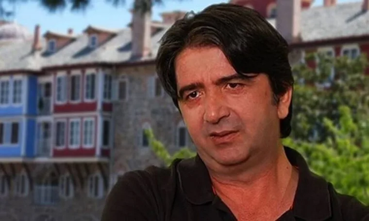 STOA CULTURA ΣΥΝΕΝΤΕΥΞΕΙΣ : Γιώργος Τσιάκκας – Αυτό που με ενδιαφέρει είναι να μοιράζομαι το όραμά μου με τον κόσμο.