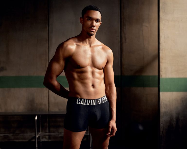 H Calvin Klein παρουσιάζει τη νέα της καμπάνια με πρωταγωνιστή τον Trent Alexander-Arnold