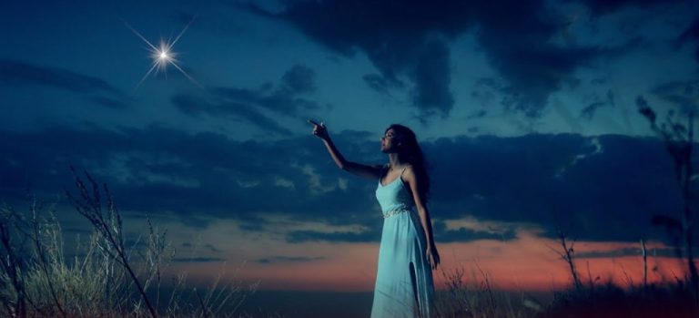 Η Στέβη Κρούστη κάνει το δισκογραφικό της ντεμπούτο με το τραγούδι «Το Δικό Μου Το Αστέρι»