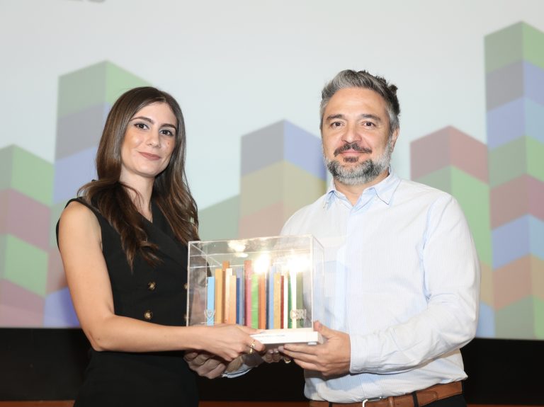 Το Πανεπιστήμιο UCLan Cyprus βραβεύτηκε με Έπαινο στα Βραβεία Καλών Πρακτικών Εταιρικής Βιωσιμότητας και Υπευθυνότητας 2025 για τη δράση «Ποδηλατώ για τον τόπο μου»