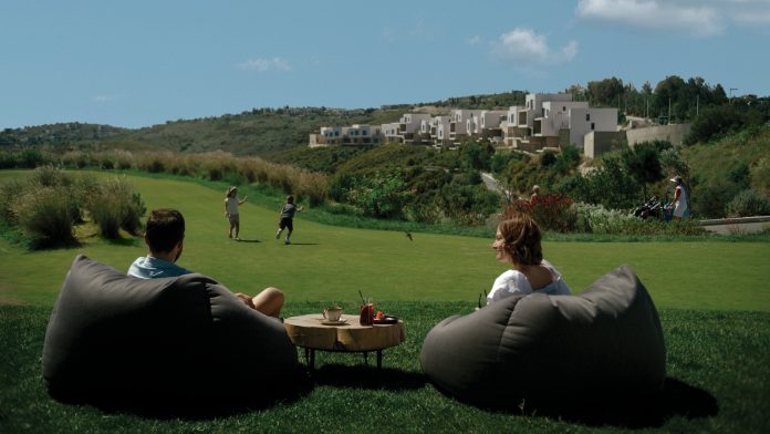 MINTHIS FILM RESORT VERSION.00_00_15_14.Still007-Enhanced-SR retouched