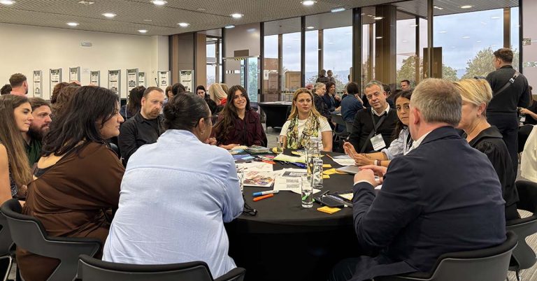 Το πρόγραμμα Cultural BEES προωθεί την πολιτιστική καινοτομία των νέων στην Εβδομάδα Δημιουργικών Δεξιοτήτων 2025 (Creative Skills Week 2025) στην Πράγα