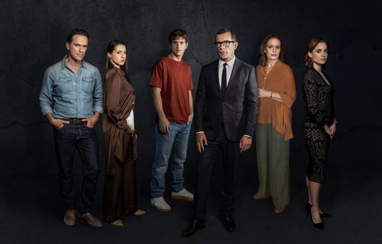 «Ο ΔΙΚΑΣΤΗΣ» Μέχρι πού θα φθάσει για να σώσει το παιδί του;  ΠΡΕΜΙΕΡΑ ΣΤΟΝ ΑΝΤ1 ΔΕΥΤΕΡΑ 3 ΝΟΕΜΒΡΙΟΥ, ΣΤΙΣ 21:15 ΜΕ ΔΙΠΛΟ ΕΠΕΙΣΟΔΙΟ