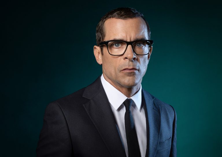 «Ο ΔΙΚΑΣΤΗΣ» Μέχρι πού θα φθάσει για να σώσει το παιδί του; ΠΡΕΜΙΕΡΑ ΣΤΟΝ ΑΝΤ1 ΔΕΥΤΕΡΑ 3 ΝΟΕΜΒΡΙΟΥ, ΣΤΙΣ 21:15 ΜΕ ΔΙΠΛΟ ΕΠΕΙΣΟΔΙΟ  ΤΑ ΠΡΟΣΩΠΑ ΠΟΥ ΚΙΝΟΥΝ ΤΑ ΝΗΜΑΤΑ ΤΗΣ ΙΣΤΟΡΙΑ