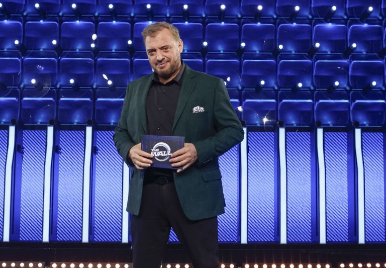 «THE WALL» Με τον Χρήστο Φερεντίνο  ΤΟ ΠΡΩΤΟ ΖΕΥΓΑΡΙ ΠΑΙΚΤΩΝ ΕΡΧΕΤΑΙ ΑΝΤΙΜΕΤΩΠΟ ΜΕ ΤΟΝ ΓΙΓΑΝΤΙΑΙΟ «ΤΟΙΧΟ»