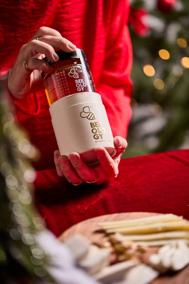 Beeology by Haridemos:  Το μέλι που μοιράζει γιορτινή μαγεία σε κάθε gift box