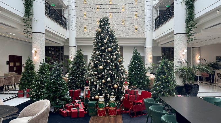 Η μαγεία των Χριστουγέννων στο Hilton Nicosia, στην Έγκωμη! Εκδηλώσεις που γεμίζουν τις φετινές γιορτές με αξέχαστες εμπειρίες, γεύσεις και χαμόγελα!