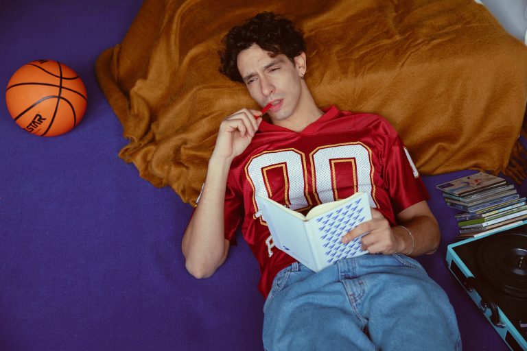 ΜΑΡΙΟΣ ΨΑΡΙΑΝΟΣ- ”Η ΕΠΟΧΗ ΤΗΣ ΑΠΟΣΥΝΔΕΣΗΣ” Στίχοι: Μάριος Ψαριανός Μουσική: Μάριος Ψαριανός