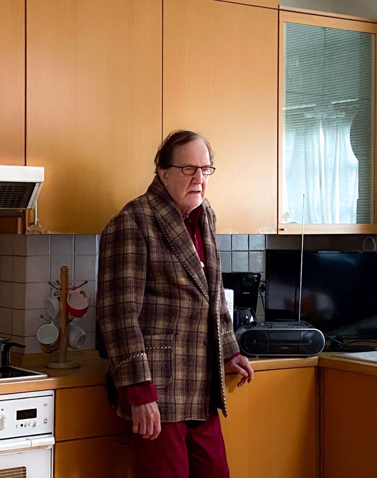 «Ο ΔΙΚΑΣΤΗΣ» Μέχρι πού θα φτάσει για να σώσει το παιδί του;   ΚΑΘΕ ΔΕΥΤΕΡΑ και ΤΡΙΤΗ στις 22:30   Ο ΓΙΩΡΓΟΣ ΚΩΝΣΤΑΝΤΙΝΟΥ ΣΥΝΑΝΤΑ ΤΟΝ ΑΡΙΣΤΕΙΔΗ ΘΑΝΟΥΛΗ