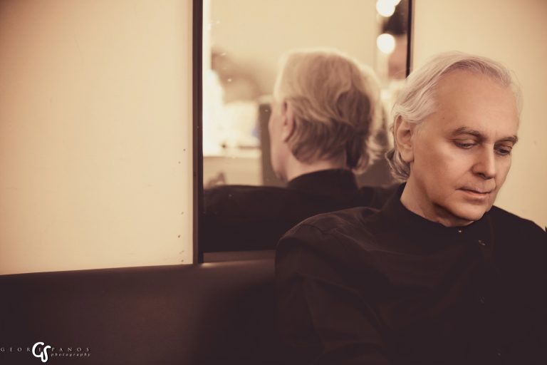 NIGHT BEYOND Jánnos Eolou Μουσική: ΓΙΑΝΝΟΣ ΑΙΟΛΟΥ Για Ορχήστρα εγχόρδων, Πιάνο και Κανονάκι Έγχορδα: Quarto Quartet & Deyan Velikov Κανονάκι: Görkem Devrim Ökten Πιάνο: Jánnos Eolou