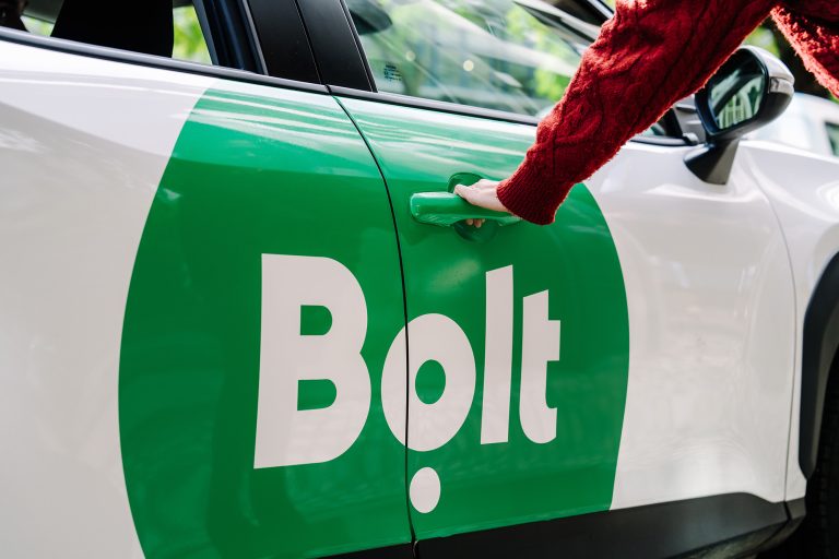 Η Bolt ενισχύει την οδική ασφάλεια με νέα λειτουργία:  Αναφορά επικίνδυνης οδήγησης σε πραγματικό χρόνο.