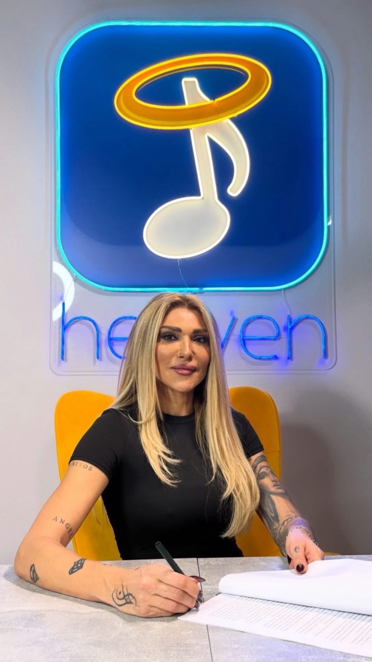 Η Αγγελική Ηλιάδη υπέγραψε στη Heaven Music και ετοιμάζει νέο τραγούδι.