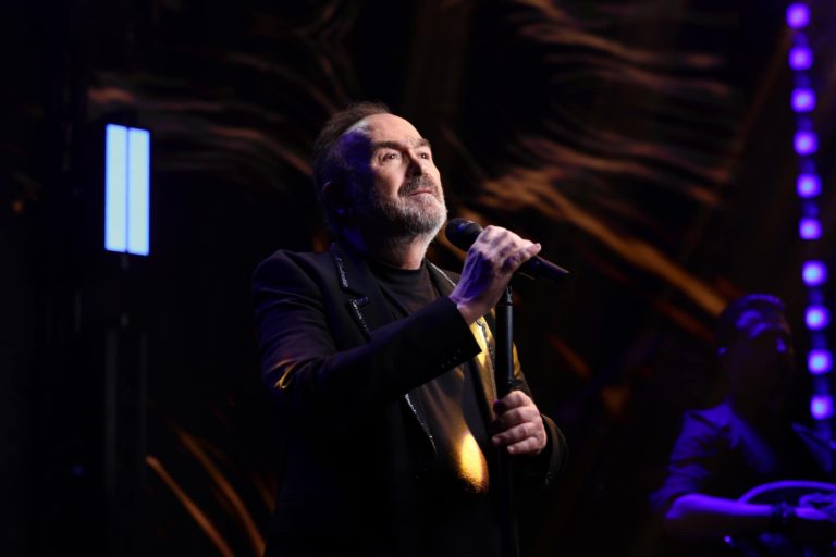 Σταμάτης Γονίδης:  Backstage φωτογραφίες από το νέο του video clip