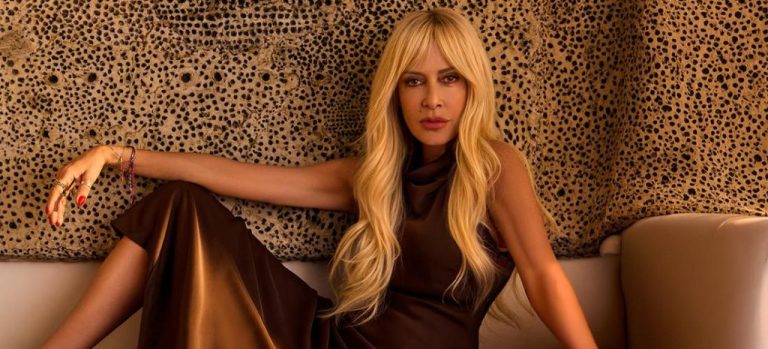 ΑΝΝΑ ΒΙΣΣΗ: no1 ΚΑΙ ΡΕΚΟΡ ΣΤΟ ΕΤΗΣΙΟ ΡΑΔΙΟΦΩΝΙΚΟ CHART