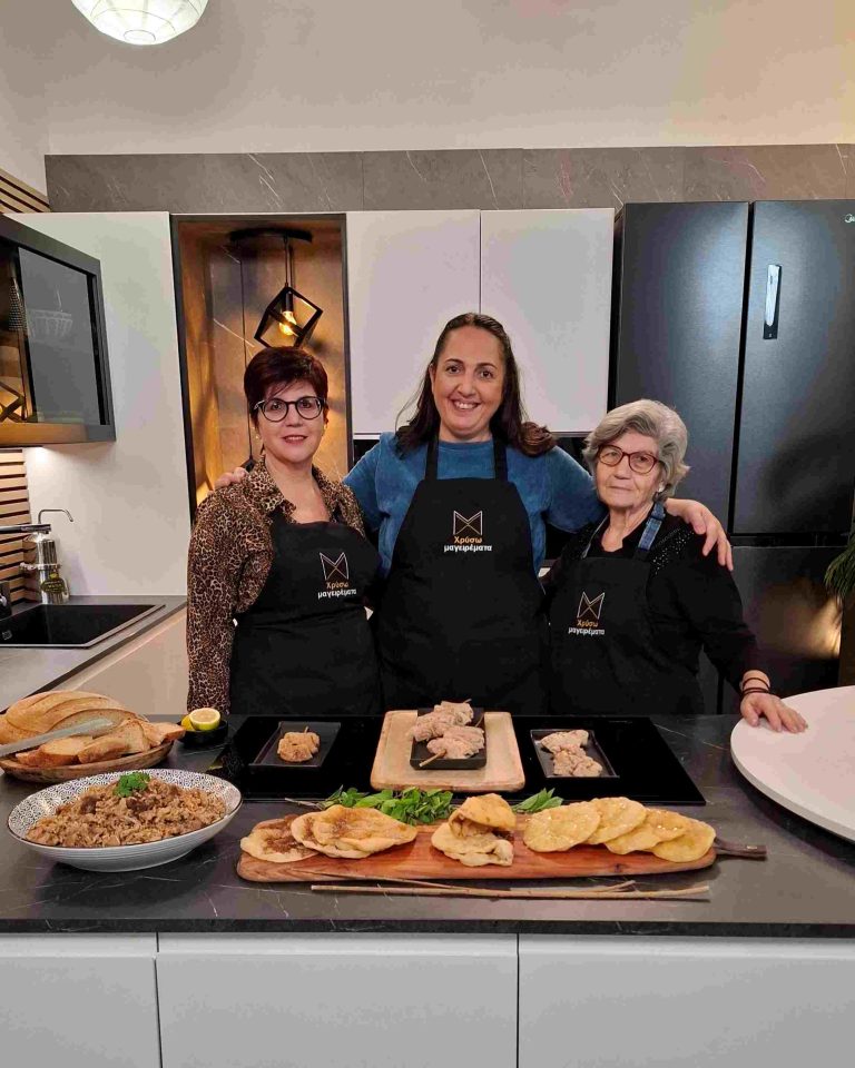 ΜΕ ΤΗ ΧΡΥΣΩ ΛΕΦΟΥ ΚΑΘΗΜΕΡΙΝΑ ΣΤΙΣ 11:00