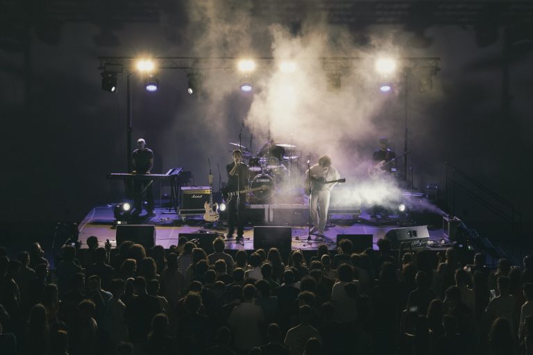 Το Fengaros High επιστρέφει για τέταρτη χρονιά και καλεί νέους τραγουδοποιούς, μουσικούς και συνθετες γεννημένους το 2007 ή αργότερα