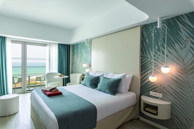 Τριήμερο Καθαράς Δευτέρας με τη Louis Hotels!