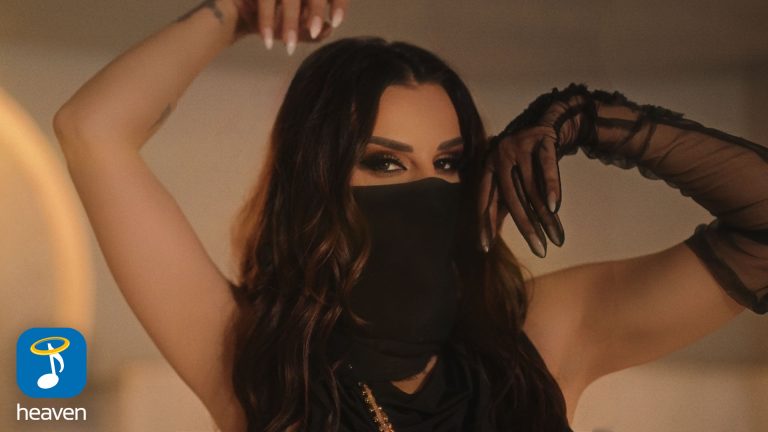 Η Χριστίνα Κολέτσα επιστρέφει δυναμικά με το νέο single «Μαύρα Δάκρυα»