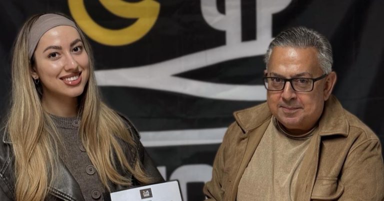 Υπογραφή συμβολαίου συνεργασίας της δισκογραφικής εταιρείας Lunar Records με την τραγουδίστρια Πάολα Ενταφιανού