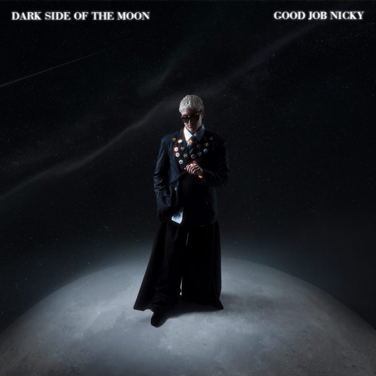 🌖Ο good job Nicky κυκλοφορεί επίσημα το  viral “Dark side of the moon”