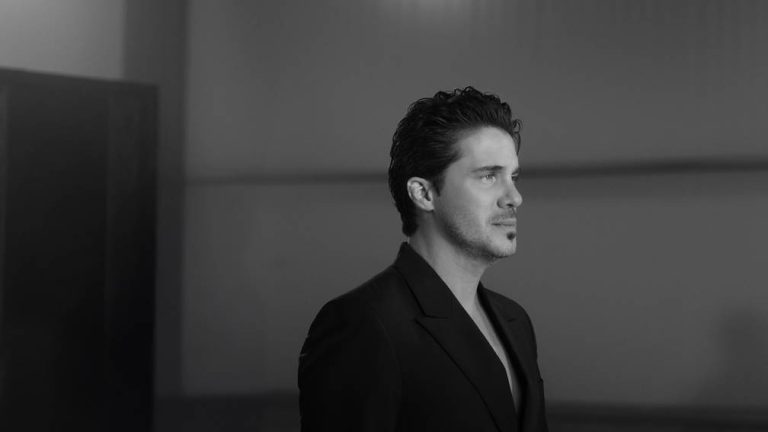 Νίκος Οικονομόπουλος- «Όπου Κι Αν Πας»