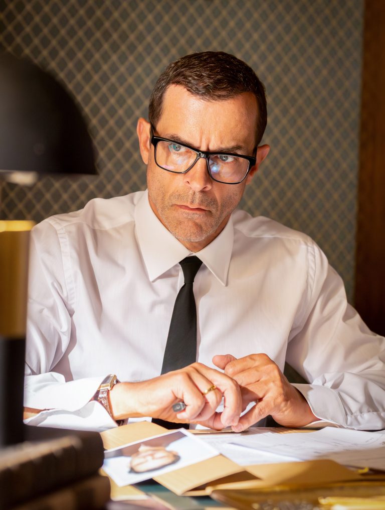 «Ο ΔΙΚΑΣΤΗΣ» ΕΠΙΣΤΡΕΦΕΙ ΜΕ ΝΕΑ ΕΠΕΙΣΟΔΙΑ