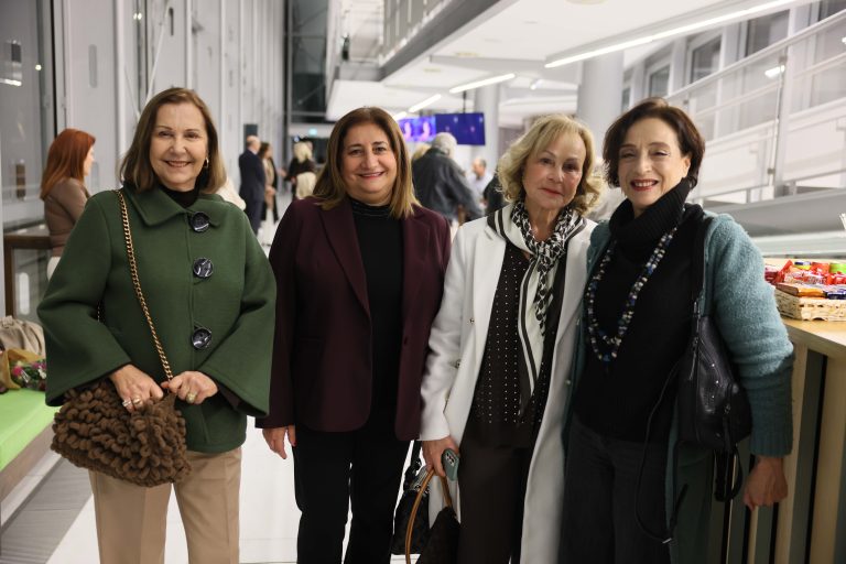 Πειραματική Σκηνή του ΘΟΚ  Η Ανάθεση της Ευρυδίκης Περικλέους-Παπαδοπούλου  Σκηνοθεσία: Αύρα Σιδηροπούλου