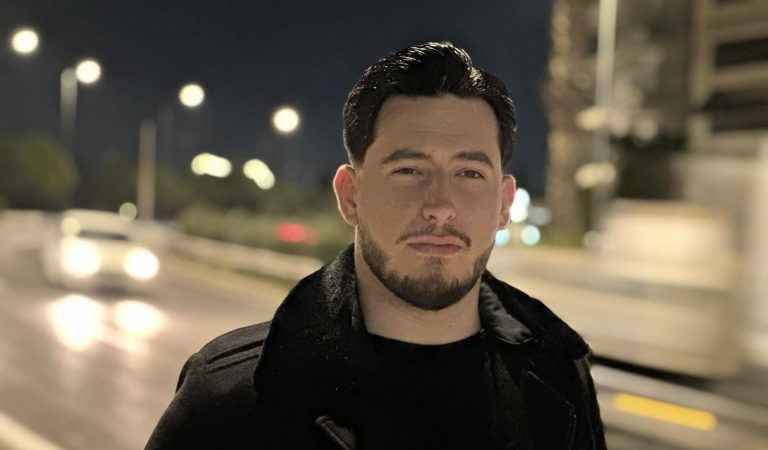 Μάριος Τσιλιγιάννης: Κερδίζει τις εντυπώσεις με τo single «Παραλιακή»!