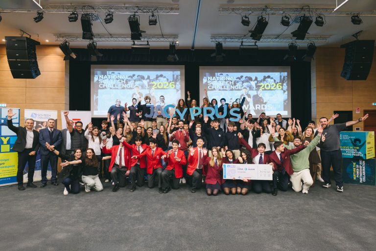 ΠΡΟΓΡΑΜΜΑΤΟΣ SCI – TECH CHALLENGE  Μαθητές και μαθήτριες σε επαφή με μία καριέρα στους τομείς STEM