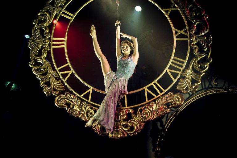 CINDERELLA  Μια υπερπαραγωγή από τη LA FIESTA ESCÉNICA