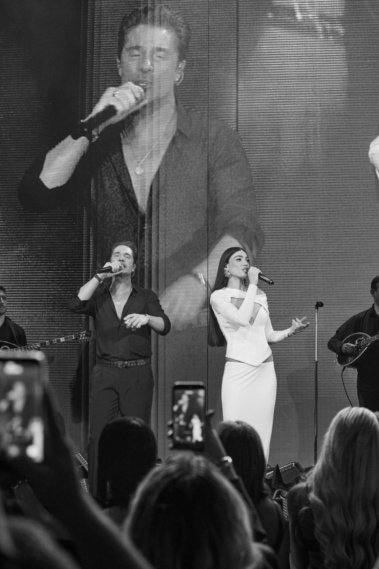 Ήβη Αδάμου: Το δημόσιο «ευχαριστώ» στον Νίκο Οικονομόπουλο μετά την επιτυχημένη συνεργασία τους