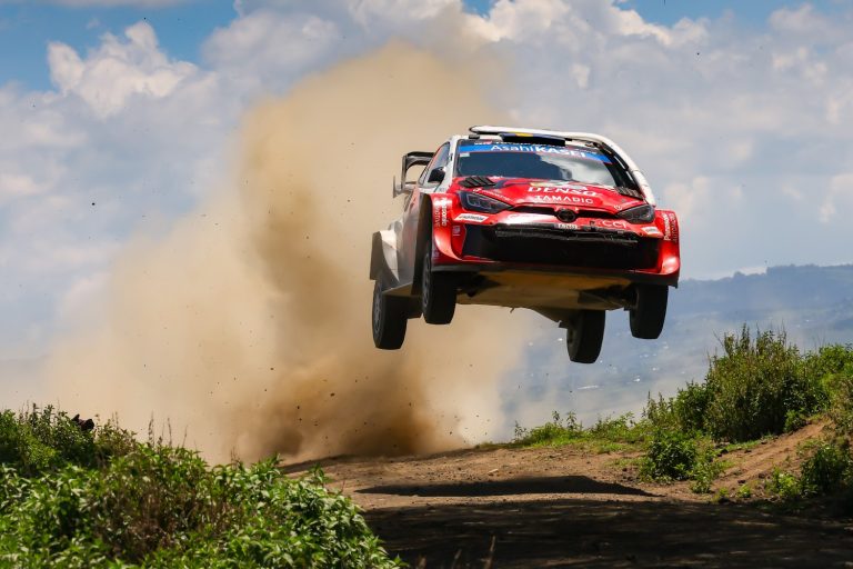 Ο Katsuta οδηγεί την Toyota σε ακόμη μια θριαμβευτική νίκη στο Ράλι Σαφάρι