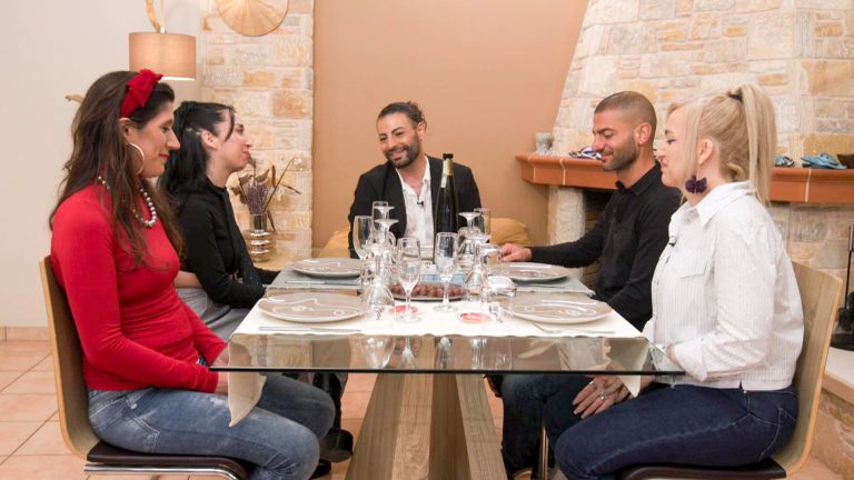 «ΚΑΤΙ ΨΗΝΕΤΑΙ» ΚΑΘΗΜΕΡΙΝΑ ΣΤΙΣ 18:15     Ταξιδεύει σε όλη την Ελλάδα  Επόμενη στάση η Αθήνα