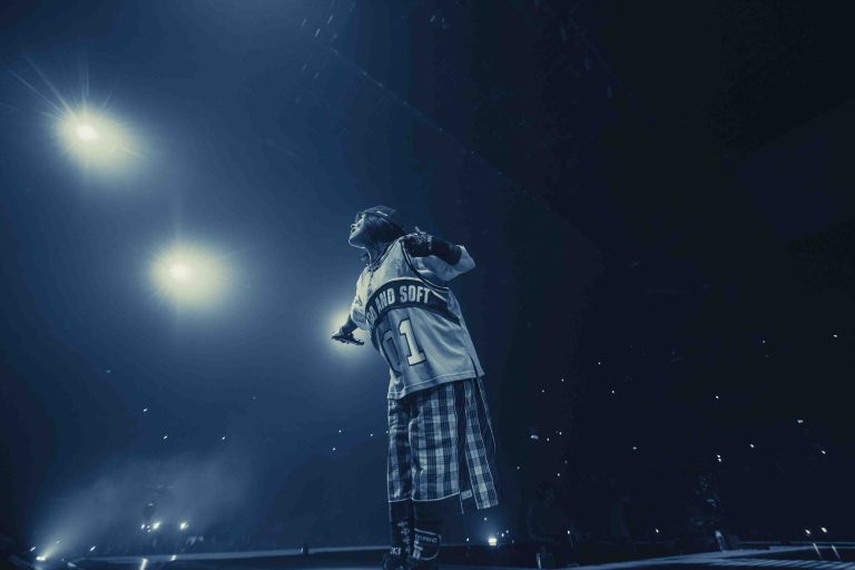 BILLIE EILISH: HIT ME HARD AND SOFT –  THE TOUR (LIVE IN 3D)