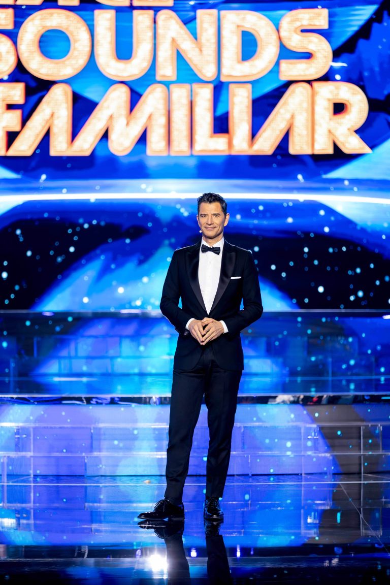 «YOUR FACE SOUNDS FAMILIAR»  Με παρουσιαστή τον κορυφαίο Έλληνα σταρ Σάκη Ρουβά