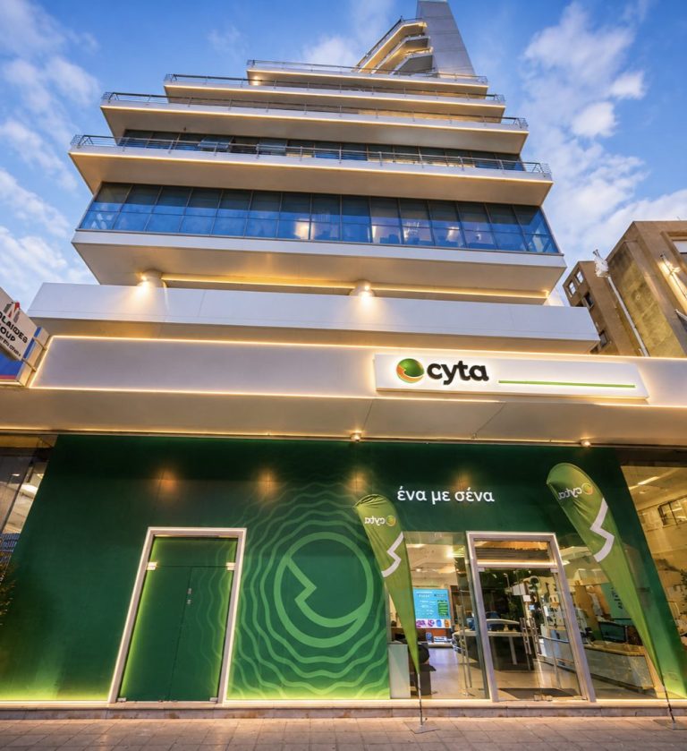 Η Cyta επιστρέφει στο κέντρο της Λάρνακας με νέο κατάστημα