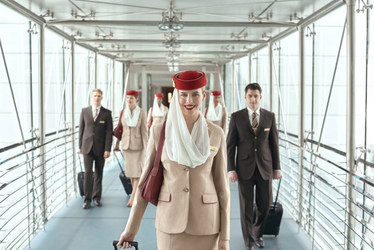 Η Emirates αναζητά μέλη πληρώματος καμπίνας στην Κύπρο Αφορολόγητος μισθός, δωρεάν διαμονή στο Ντουμπάι και πολλαπλά οφέλη