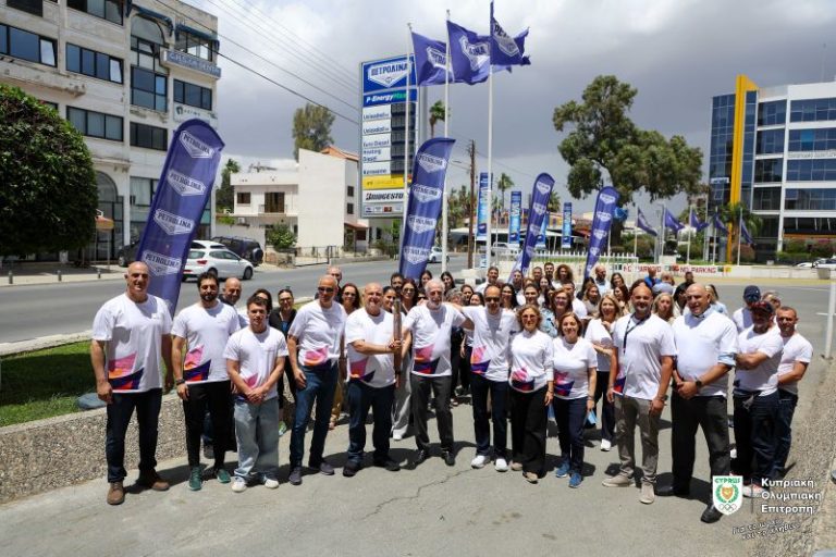 Μια αξέχαστη γιορτή του ποδοσφαίρου χάρισε το Κύπελλο Coca-Cola σε χιλιάδες φιλάθλους