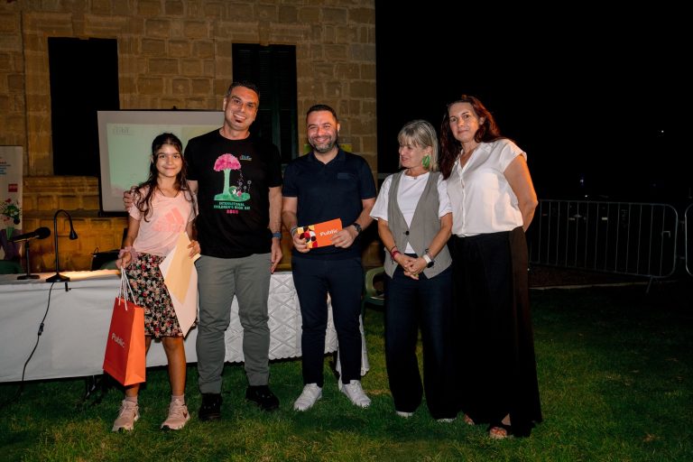 Τα Public στηρίζουν τη φιλαναγνωσία μέσα από τον διαγωνισμό «Φυτέψτε Ιστορίες και ο Κόσμος θα Ανθίσει»