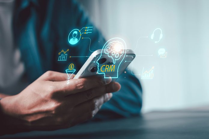 prooptikes-crm-ai-kai-anthropoi